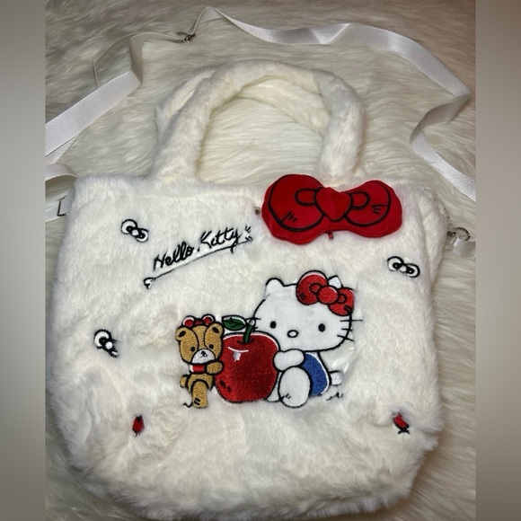 New Hello Kitty Fuzzy Purse - Picture 2 of 3